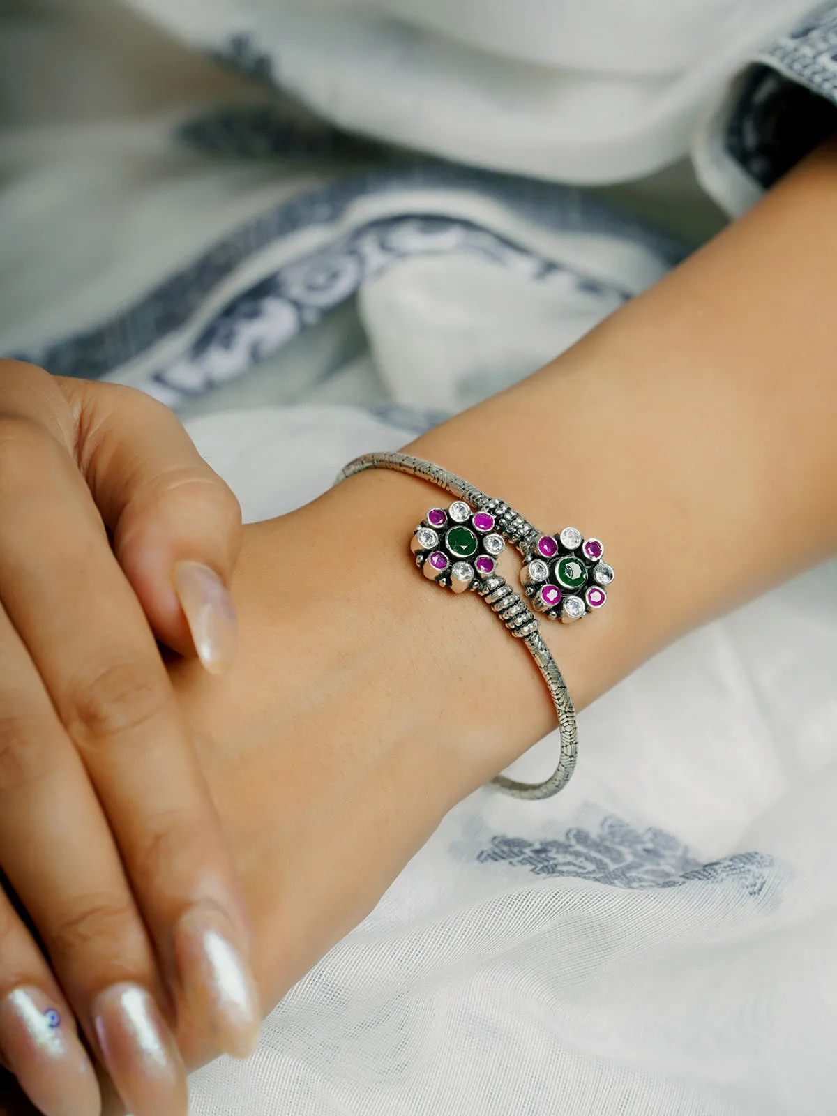 925 Silver Silver Serenity Cutstone Bangle