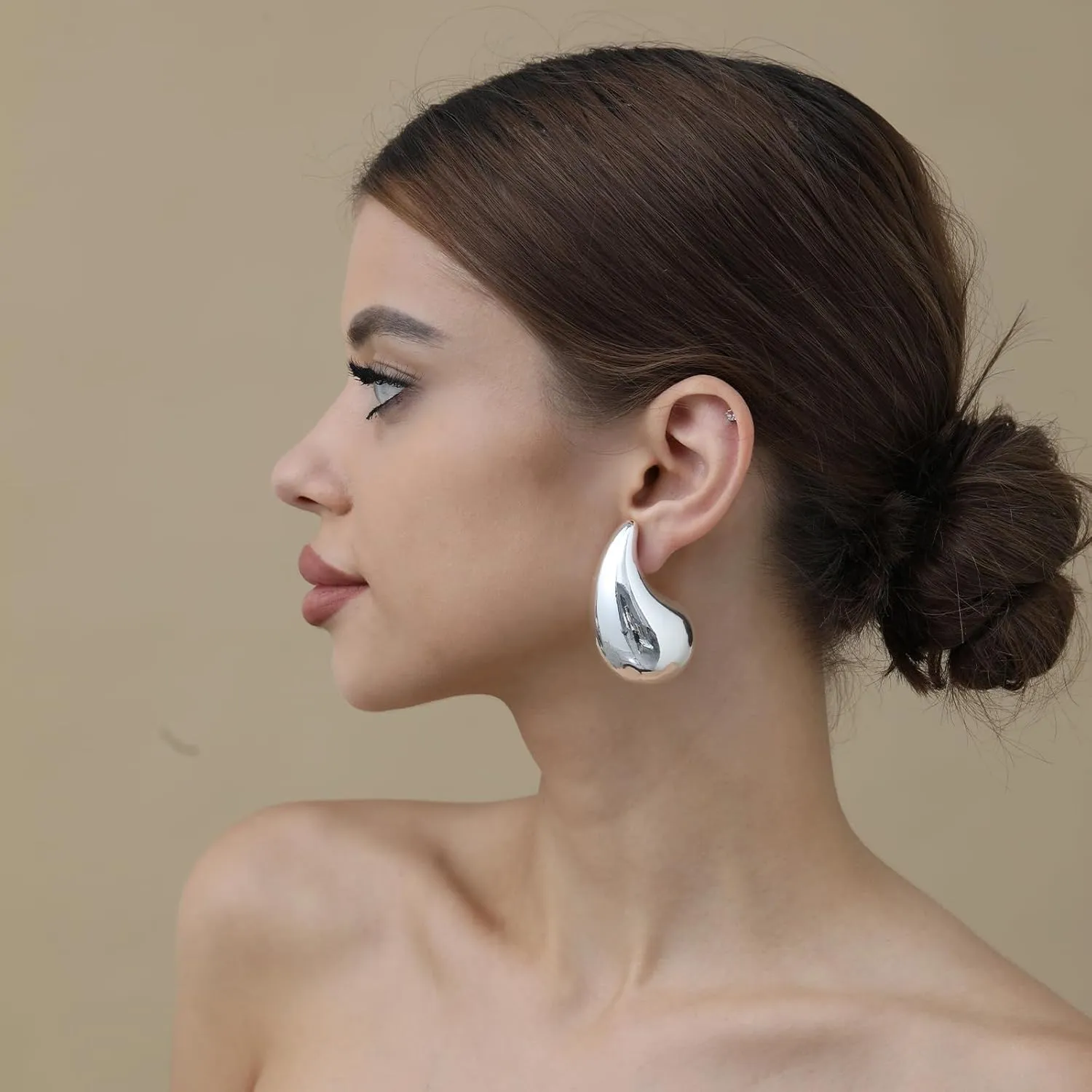 Apsvo Chunky Gold Hoop Earrings for Women, Dupes Earrings Lightweight Waterdrop Hollow Open Hoops, Hypoallergenic Gold Plated Earrings Fashion Jewelry